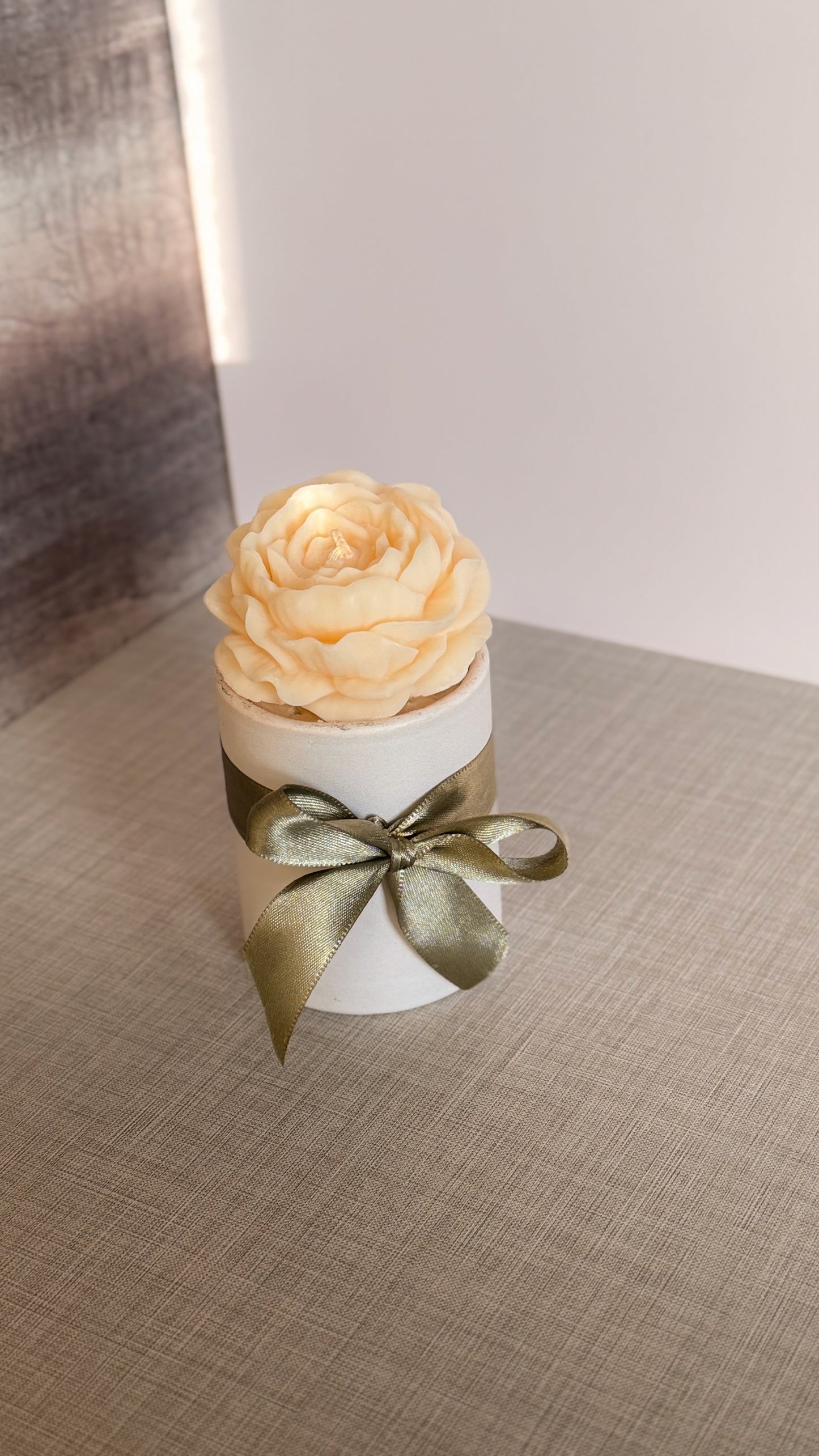 Peony Flower Bouquet Candle
Mini Peony Bouquet